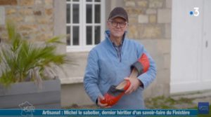 Lire la suite à propos de l’article FINISTÈRE: Michel le sabotier, dernier héritier d’un savoir-faire…